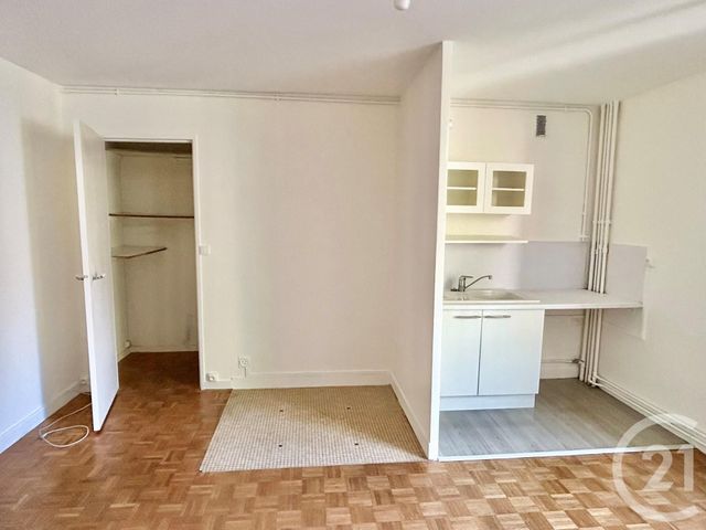 Afficher la photo en grand Appartement Studio à vendre - 1 pièce - 26.6 m2 - PARIS - 75004 - ILE-DE-FRANCE - Century 21 Alpha Saint Paul