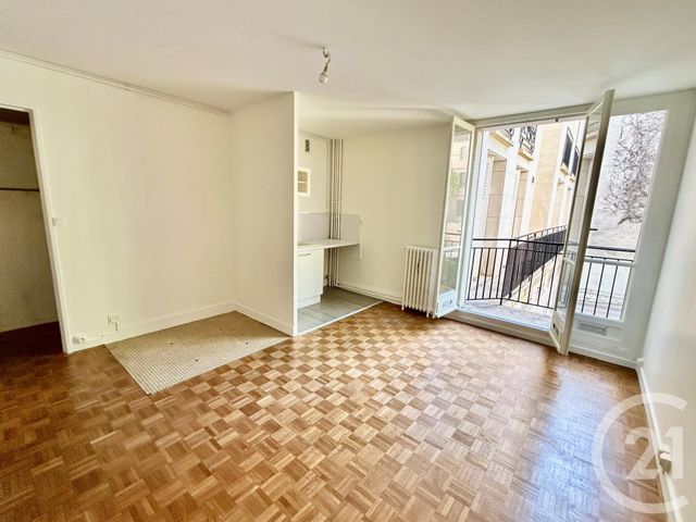 Afficher la photo en grand Appartement Studio à vendre - 1 pièce - 26.6 m2 - PARIS - 75004 - ILE-DE-FRANCE - Century 21 Alpha Saint Paul