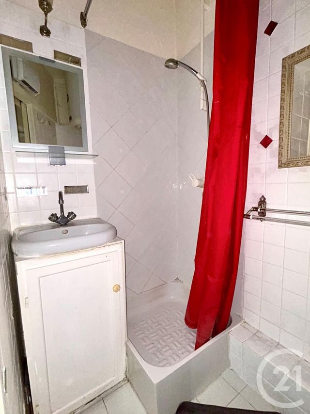 Afficher la photo en grand Appartement F1 à vendre - 1 pièce - 25.85 m2 - PARIS - 75004 - ILE-DE-FRANCE - Century 21 Alpha Saint Paul